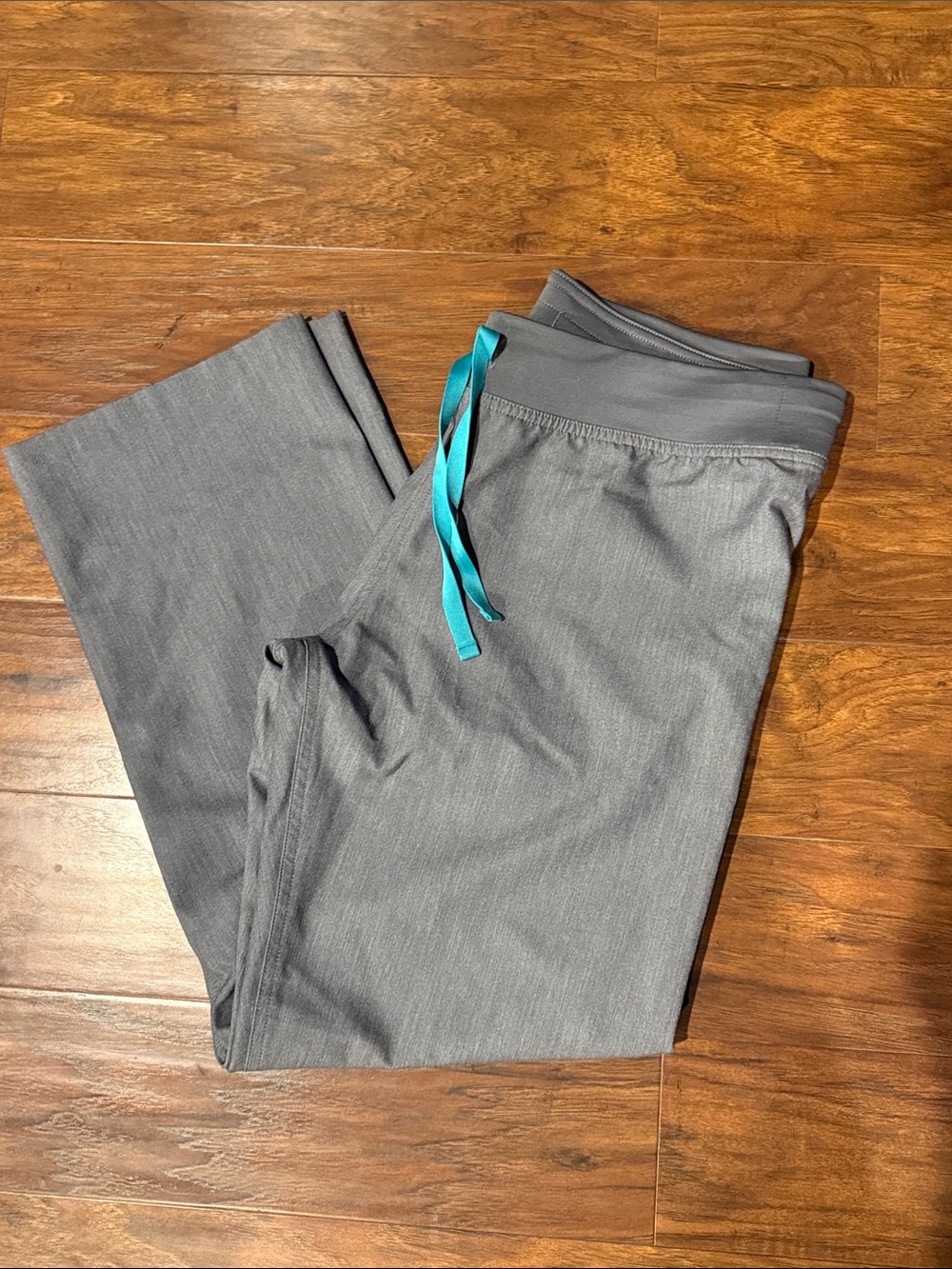 Figs Charcoal straight leg with Teal Drawstring medium petite
